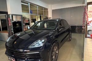 Porsche Cayenne 2.9 biturbo