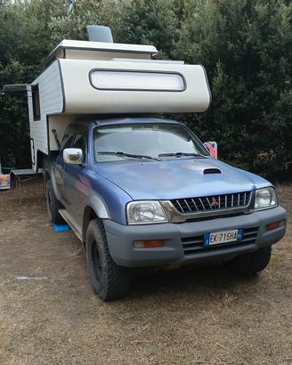 pick up con cellula abitativa