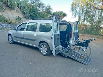 Dacia Logan pianale ribassato trasporto disabili