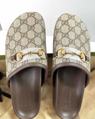 Pantofole chiuse Gucci con morsetto EU39
