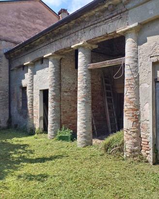 Casa indipendente di 482 m² con più di 5 locali a 