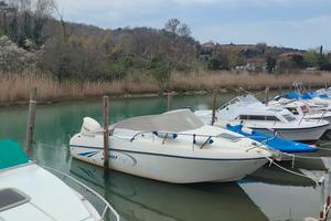 natante Saver 590 con posto barca