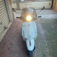 Vespa primavera 50