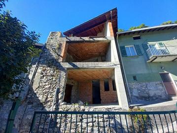 Rustico / Casale di 228 m² con 5 locali a Veleso
