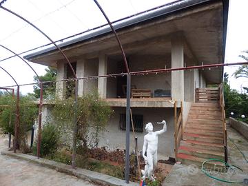 Villa panoramica su due livelli V/118