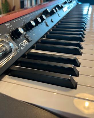Korg SV-1 73 + Stand, Custodia e Leggio