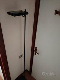 Lampada alogena a piantana con regolatore