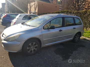 Peugeot SW 307