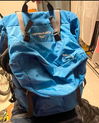 Zaino da trekking 65l