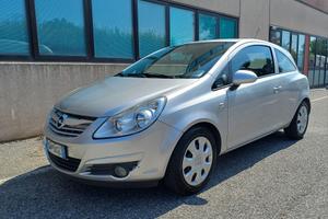 Opel corsa D 1.2 benzina GPL