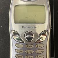 N° 2 cellulari: un Panasonic piccolissimo ed un No
