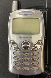 N° 2 cellulari: un Panasonic piccolissimo ed un No