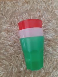 set di  3 bicchieri in plastica resistente 