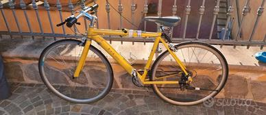 Bici da corsa con manubrio da passeggio