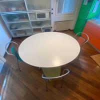 Tavolo design con sedie