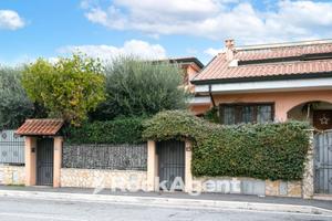 SETTEVILLE NORD, VILLA A SCHIERA
