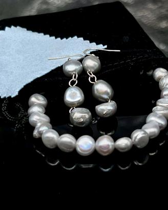 Parure di gioielli bracciale e orecchini di perle