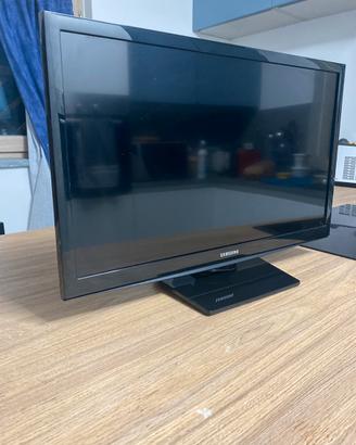 TV HQ Samsung 24”