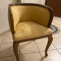 Poltrona in stile antico