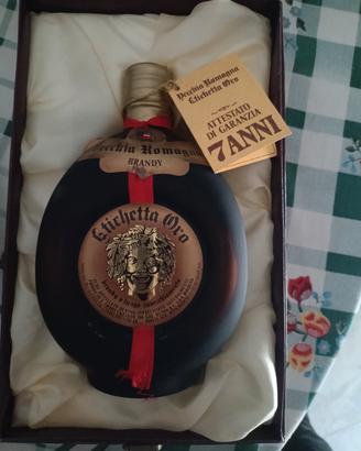 Brandy Vecchia Romagna Etichetta Oro 7 anni + box 