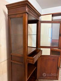 Credenza in legno massiccio