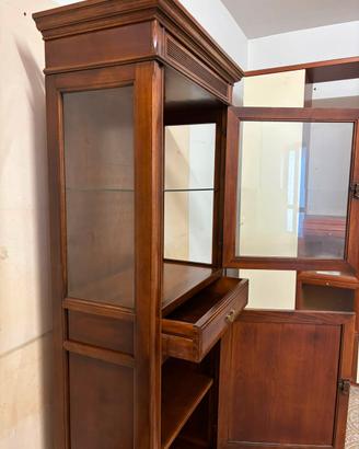Credenza in legno massiccio