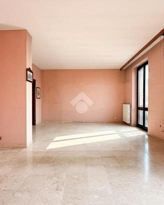 4 LOCALI A TRECATE