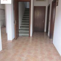 BIFAMILIARE SU DUE PIANI CON GARAGE