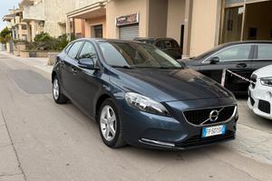 Volvo V40 D2 Geartronic Business Plus
