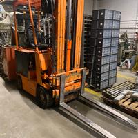 Muletto con batterie esauste