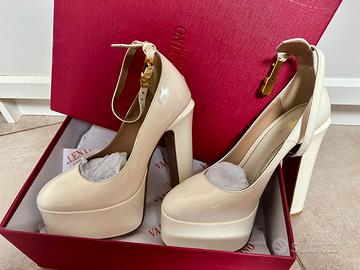 Décolleté tan-go in vernice Valentino 37