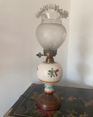 Lampada da tavolo vintage stile petrolio
