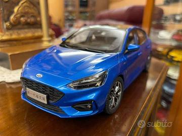 Ford Focus 1/18 paudi