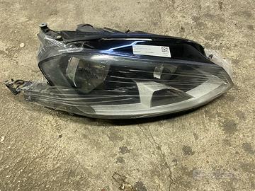 Faro anteriore dx Volskwagen golf