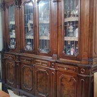 Mobile credenza con vetrina in legno massello