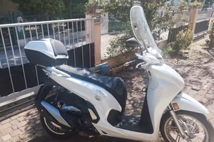Scooter Honda Sh 350