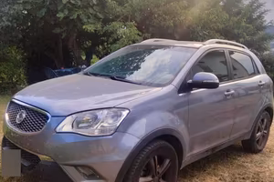 Ssangyong Korando, D20T 175 CV,  cambio  a