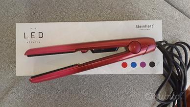 Piastra per capelli.