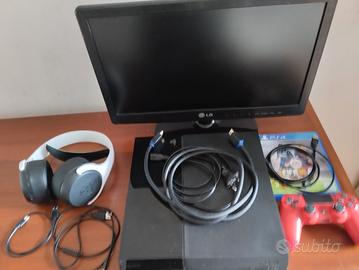 Kit completo PS4 con monitor e cuffie