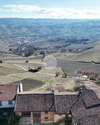 CASA SEMINDIPENDENTE A LA MORRA