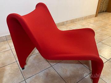 Poltrona design minimalista rossa