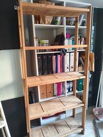 scaffale in legno
