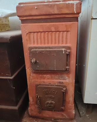 stufa in terracotta anni 50