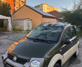 Fiat panda 4x4 incidentata