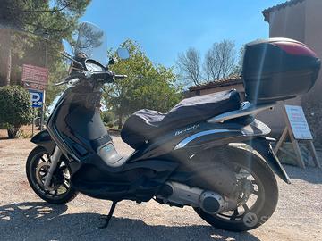 Beverly Tourer 250 - Moto e Scooter In vendita a Roma