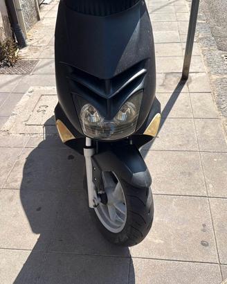Scooter leonardo 125