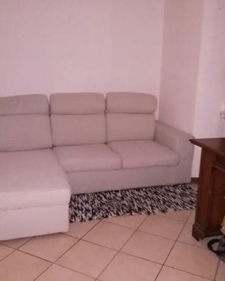 divano con penisola