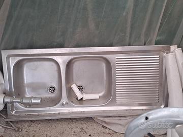 lavelli in acciaio e ceramica 