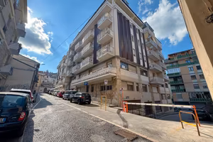 Via Larino - 97 mq con cantina - Centro citta'