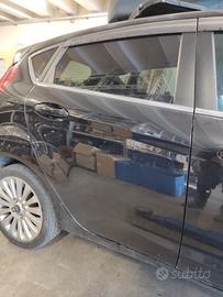 Porta posteriore dx FORD FIESTA del 2010
